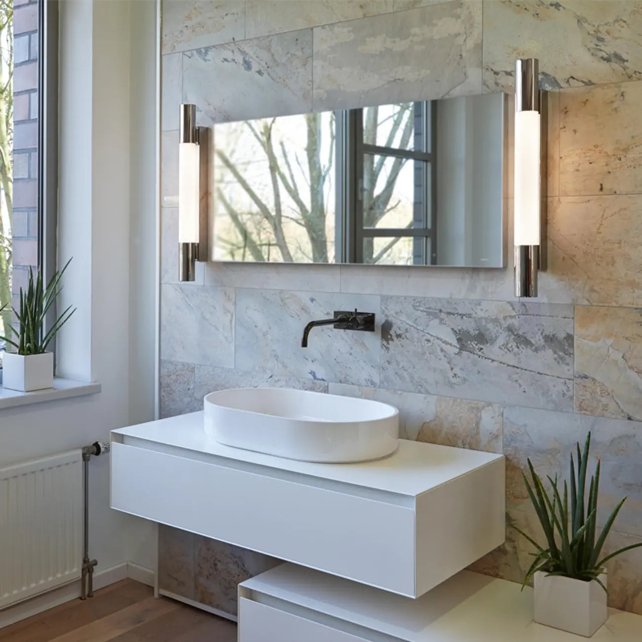 Applique murale minimaliste à LED tubulaire à 1 lumière pour salle de bain