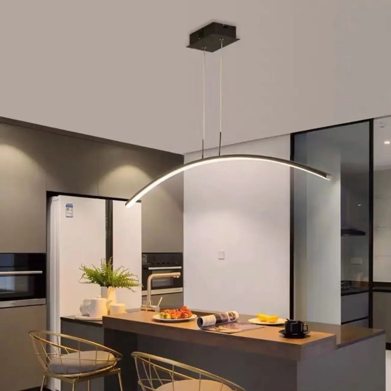 Suspension LED linéaire noire en gel de silice pour îlot de lumière en forme d'arche