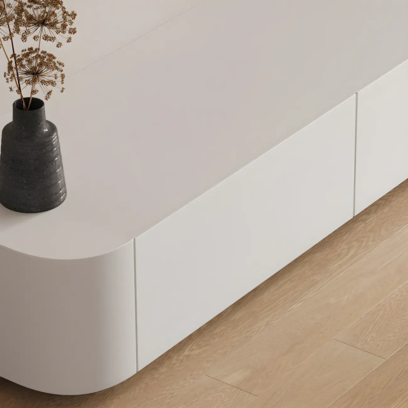 Meuble TV minimaliste en bois blanc avec gestion des câbles optimisée