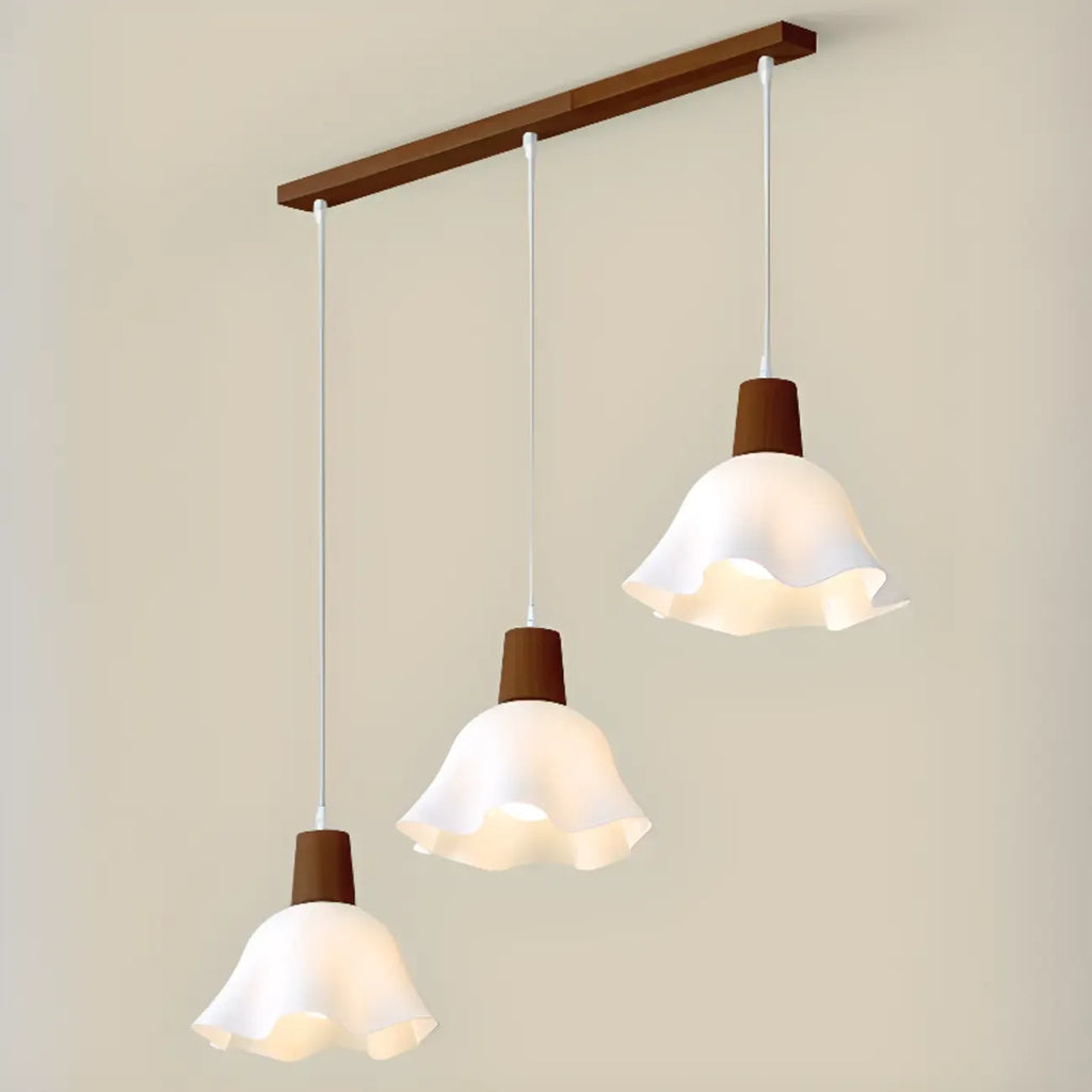 Plafoniera elegante a 3 luci in legno con paralume a fiori in acrilico