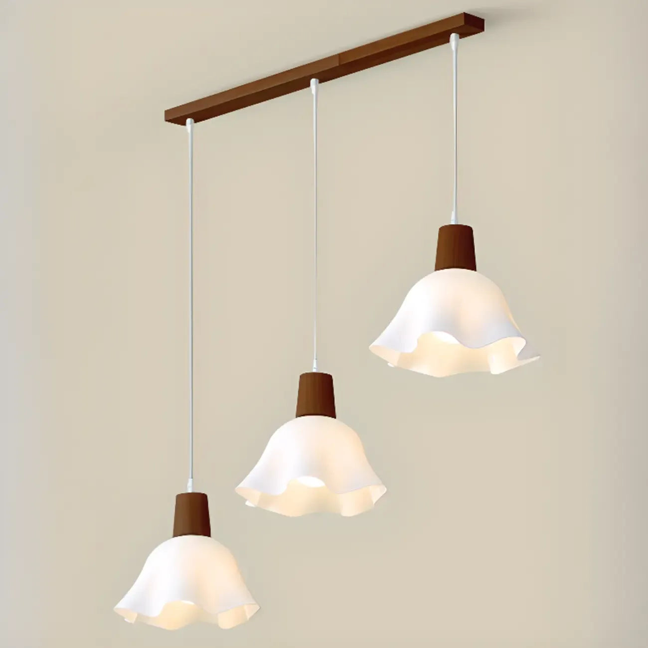 Plafoniera elegante a 3 luci in legno con paralume a fiori in acrilico