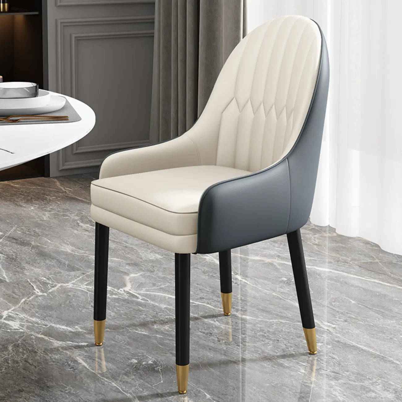 Chaise de salle à manger en similicuir, color block, accoudoirs inclinés et pieds en métal