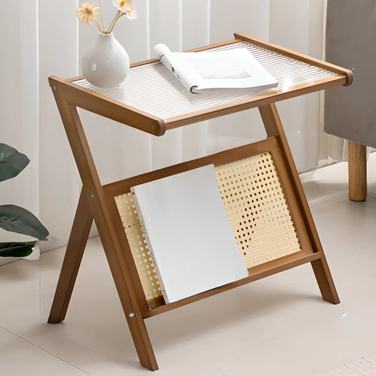 Table d'appoint élégante et pliable en bois pour salon