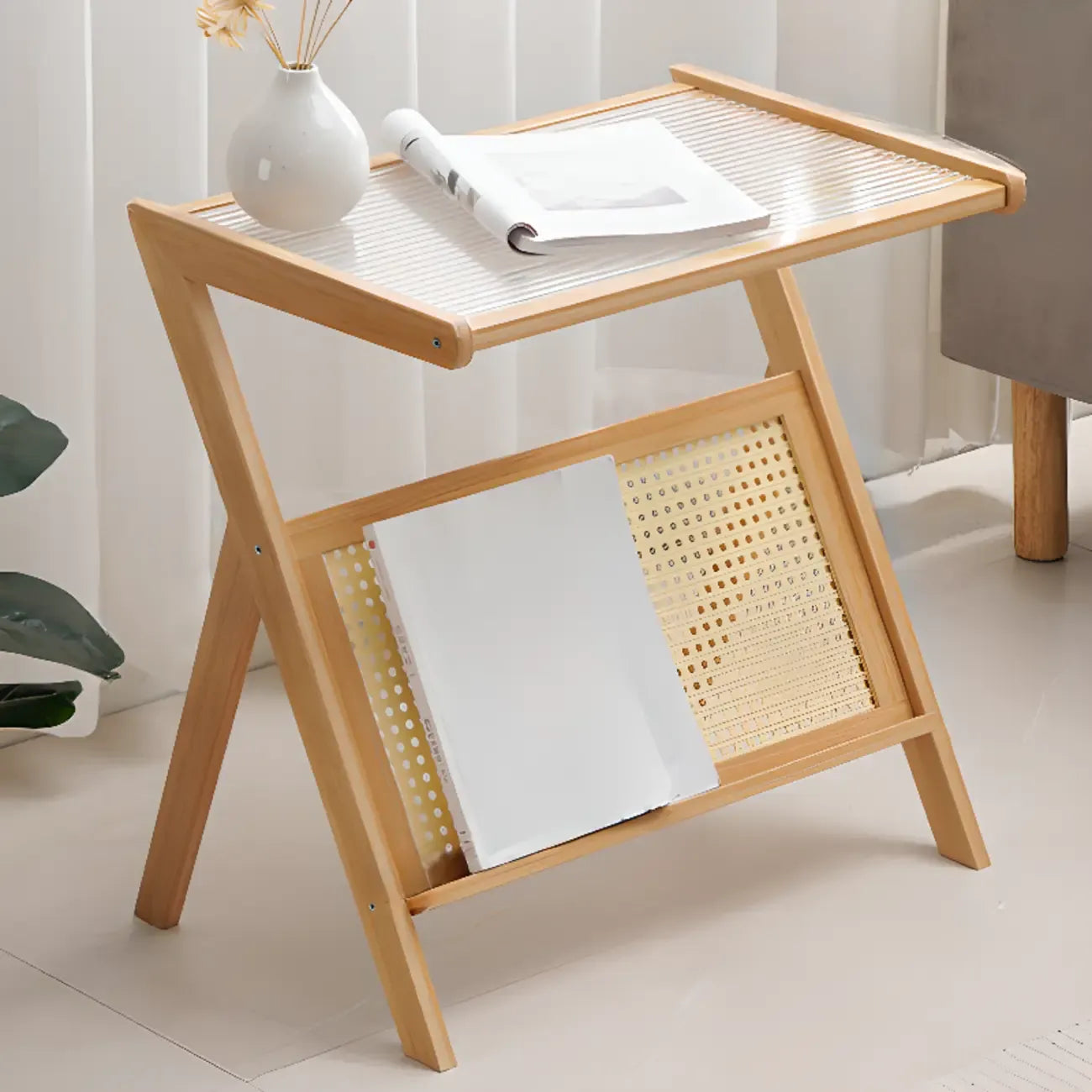 Table d'appoint élégante et pliable en bois pour salon