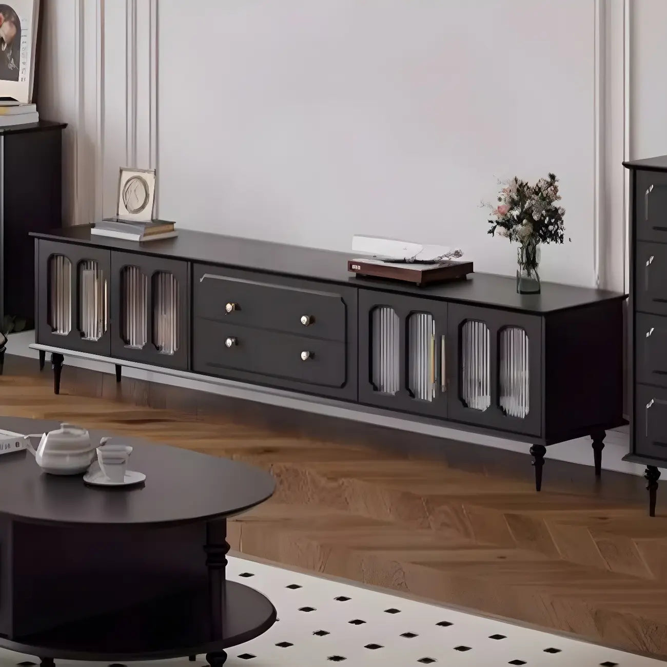 Meuble TV élégant en bois noir avec tiroirs et placards