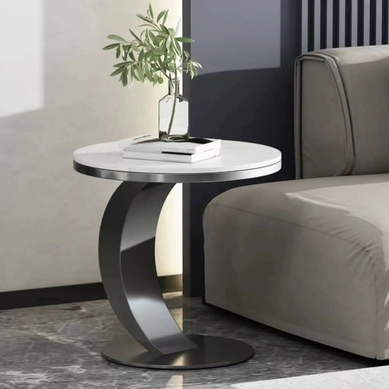 Petite table d'appoint ronde classique en métal pour salon