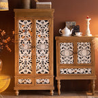 Meuble de style campagnard français pour salon avec portes sculptées