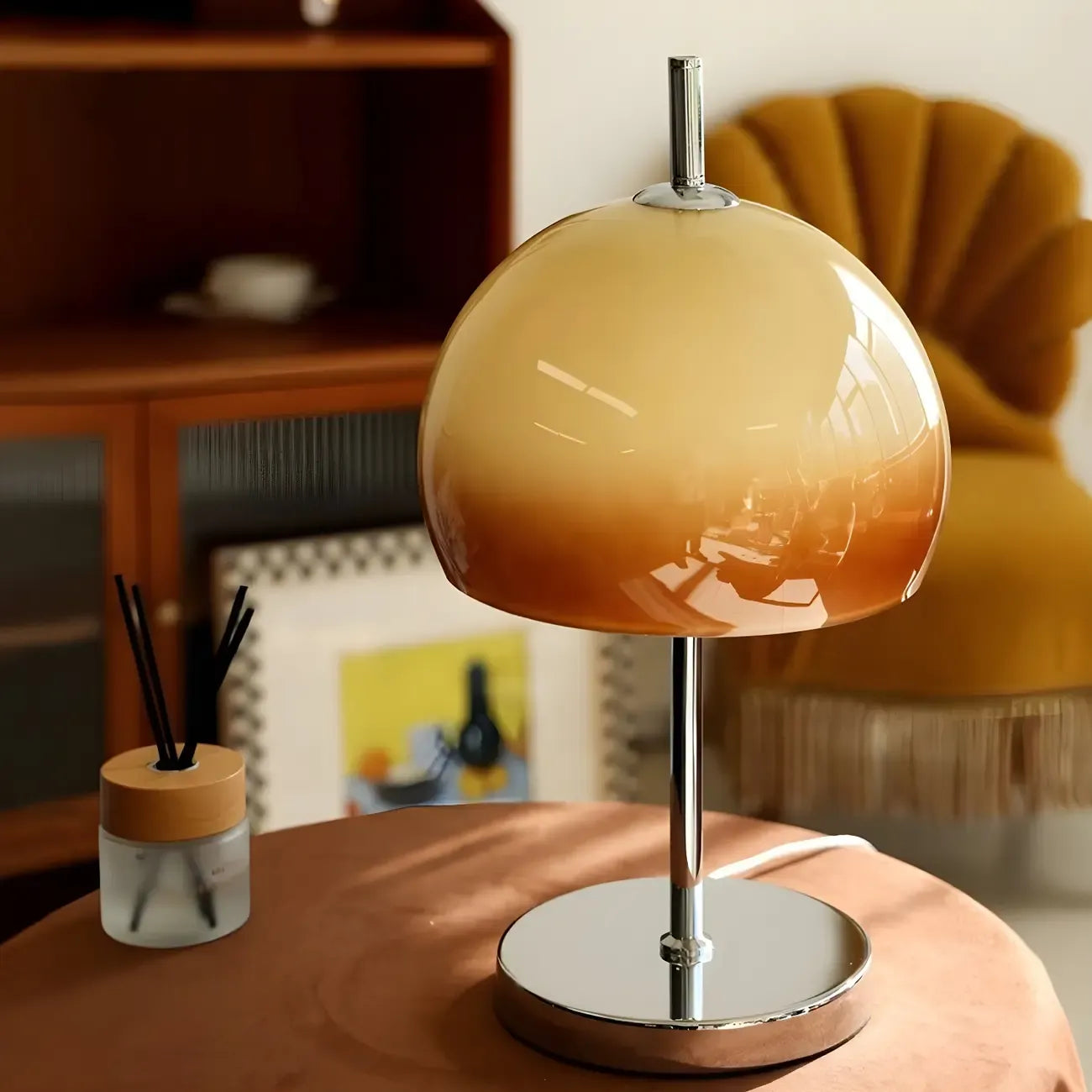 Lampe de table en verre dégradé caramel avec socle en acier inoxydable