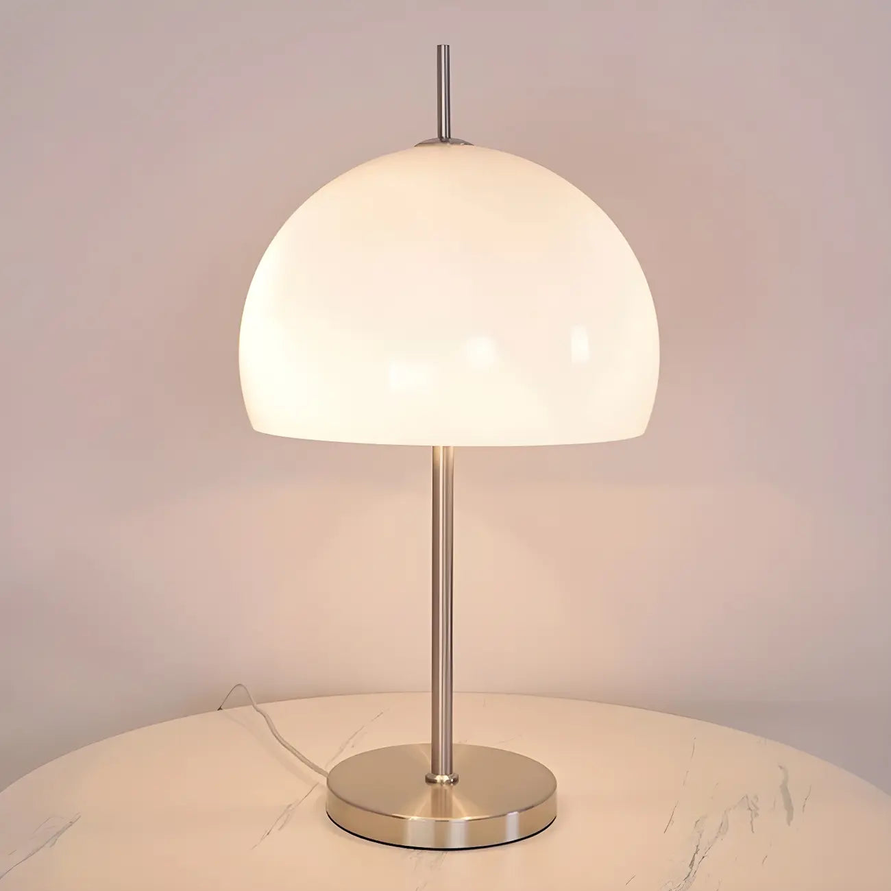 Lampe de table en verre dégradé caramel avec socle en acier inoxydable
