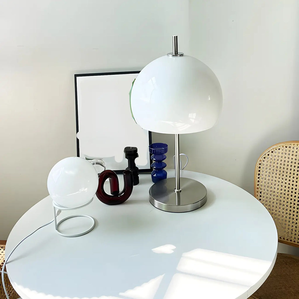 Lampe de table en verre dégradé caramel avec socle en acier inoxydable