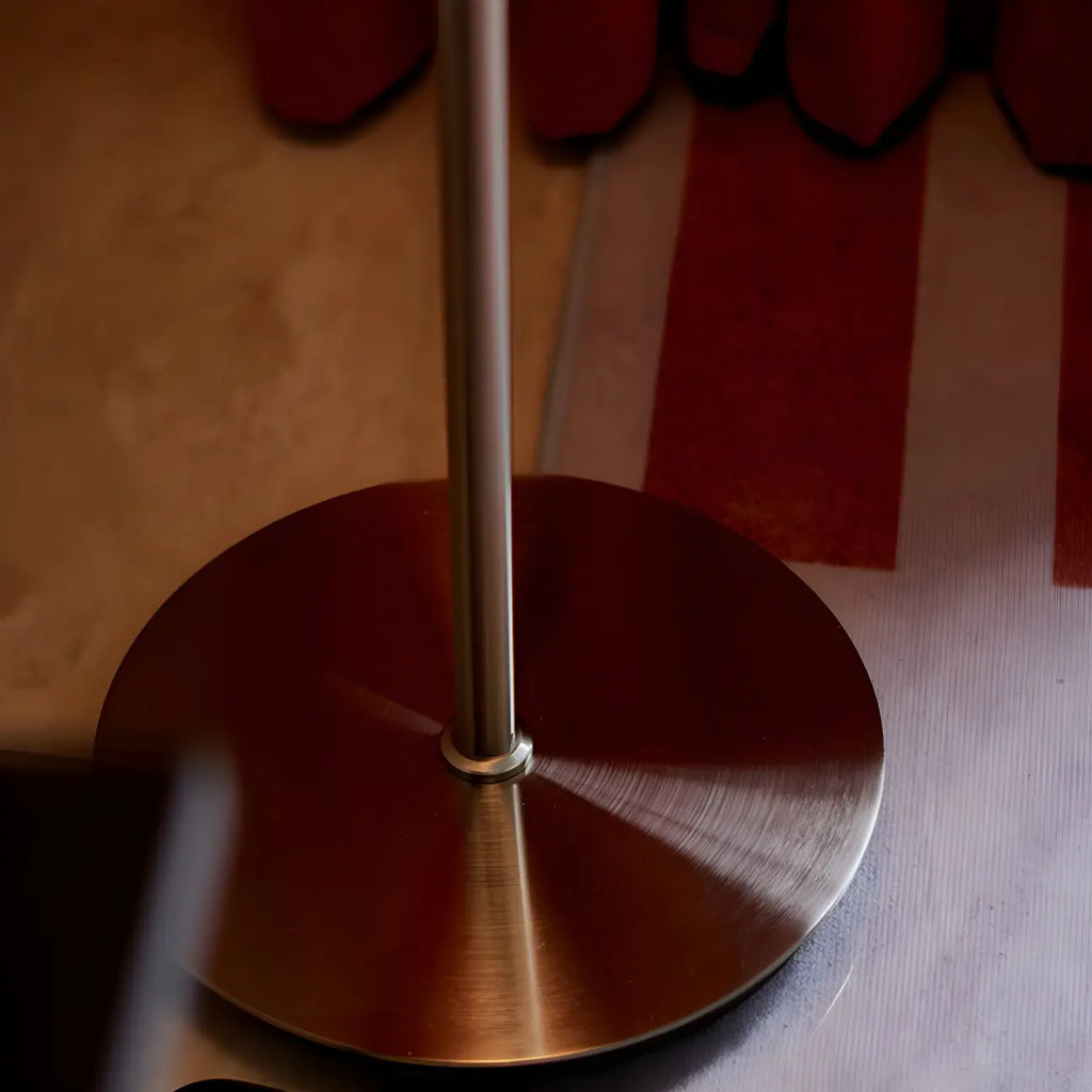 Lampe de table en verre dégradé caramel avec socle en acier inoxydable