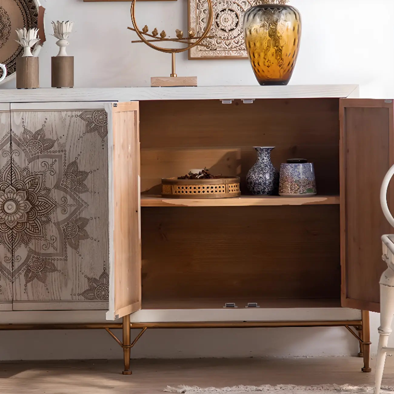 Meuble d'appoint rustique autoportant pour la décoration du salon