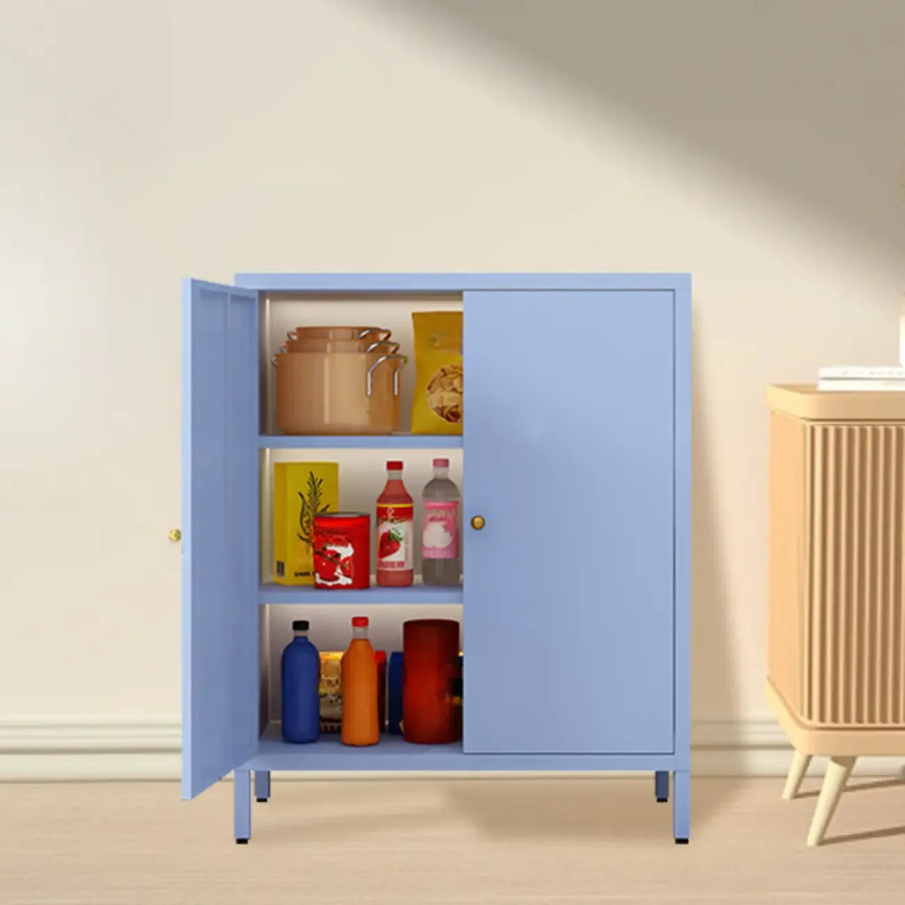 Meuble moderne indépendant pour salon avec porte vitrée