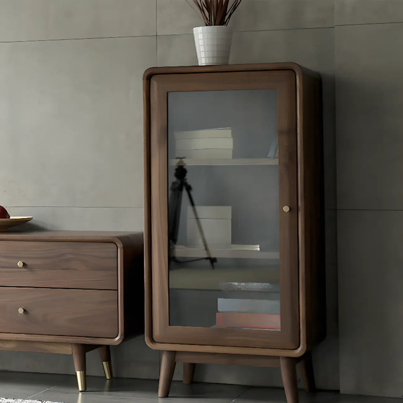 Mobiletto con 2 cassetti marrone, stile Mid-Century, con anta in vetro