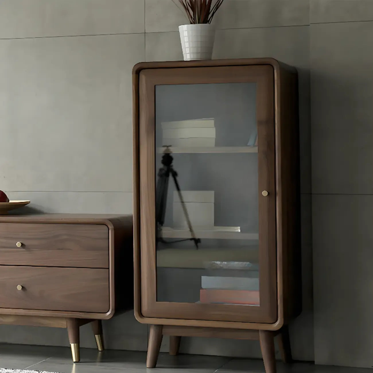 Mobiletto con 2 cassetti marrone, stile Mid-Century, con anta in vetro