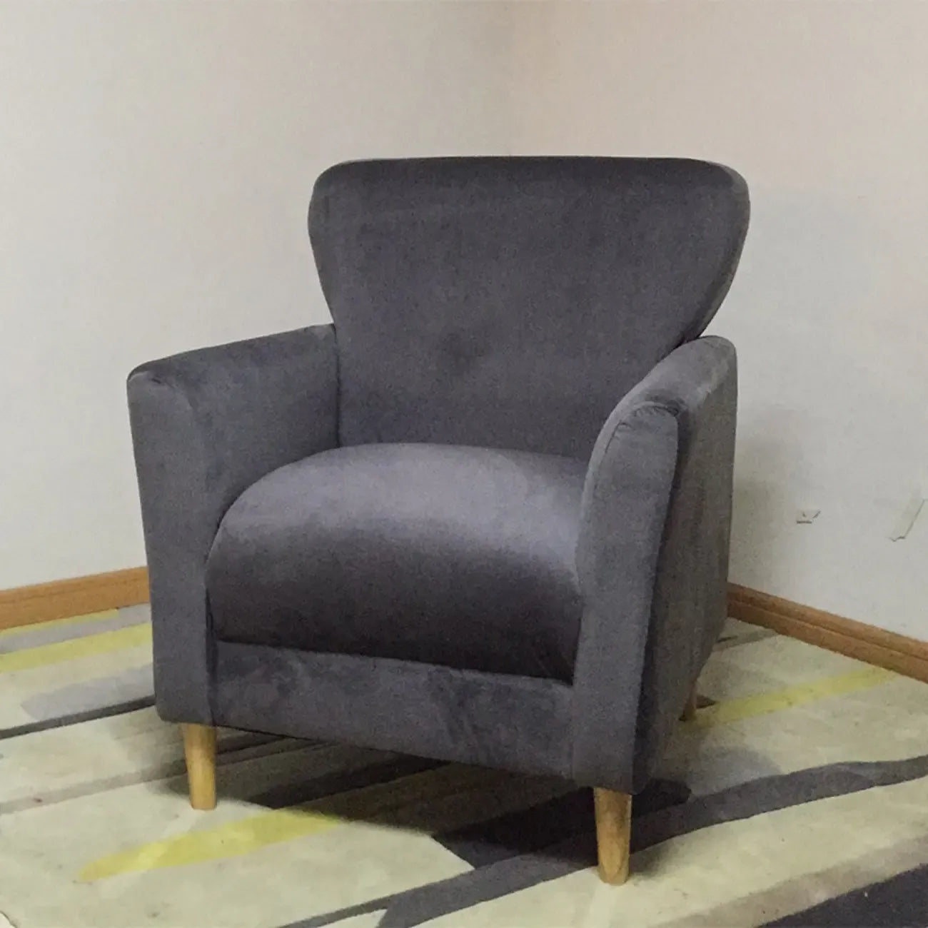 Fauteuil moderne en lin marron pour salon