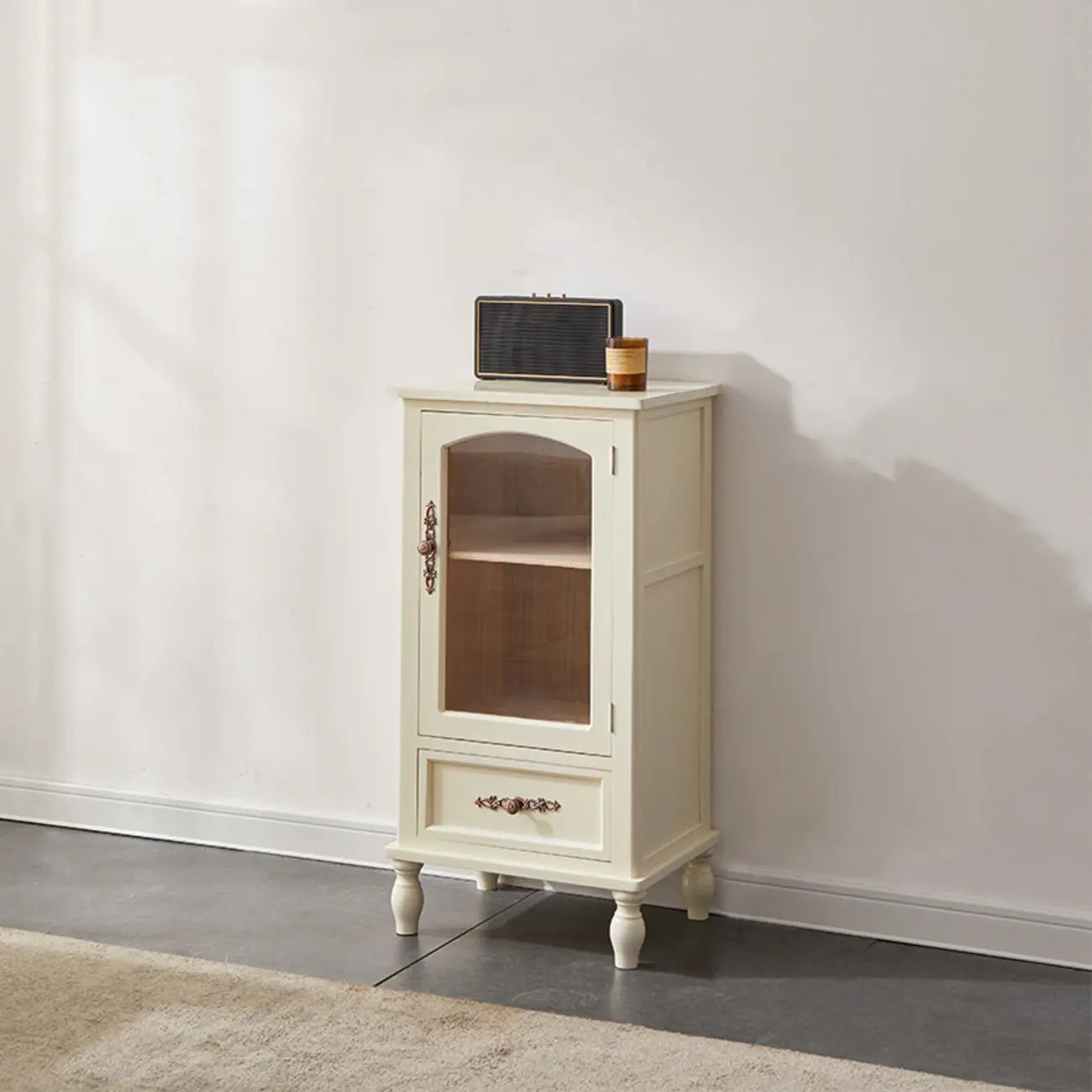 Meuble de rangement d'appoint européen en bois avec porte et tiroir en verre