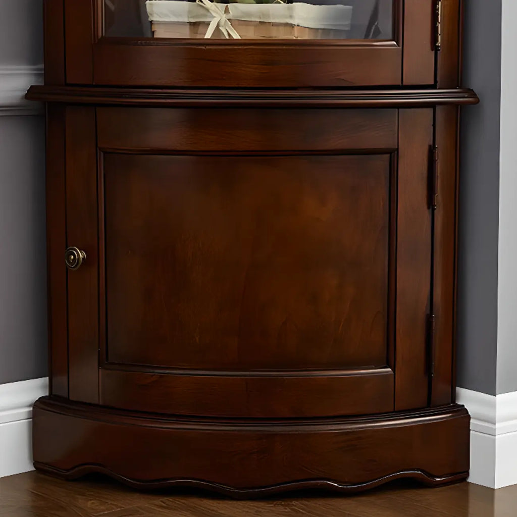 Vitrine d'angle classique en bois de noyer avec portes vitrées