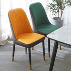 Chaise de salle à manger moderne en cuir rembourrée avec dossier haut