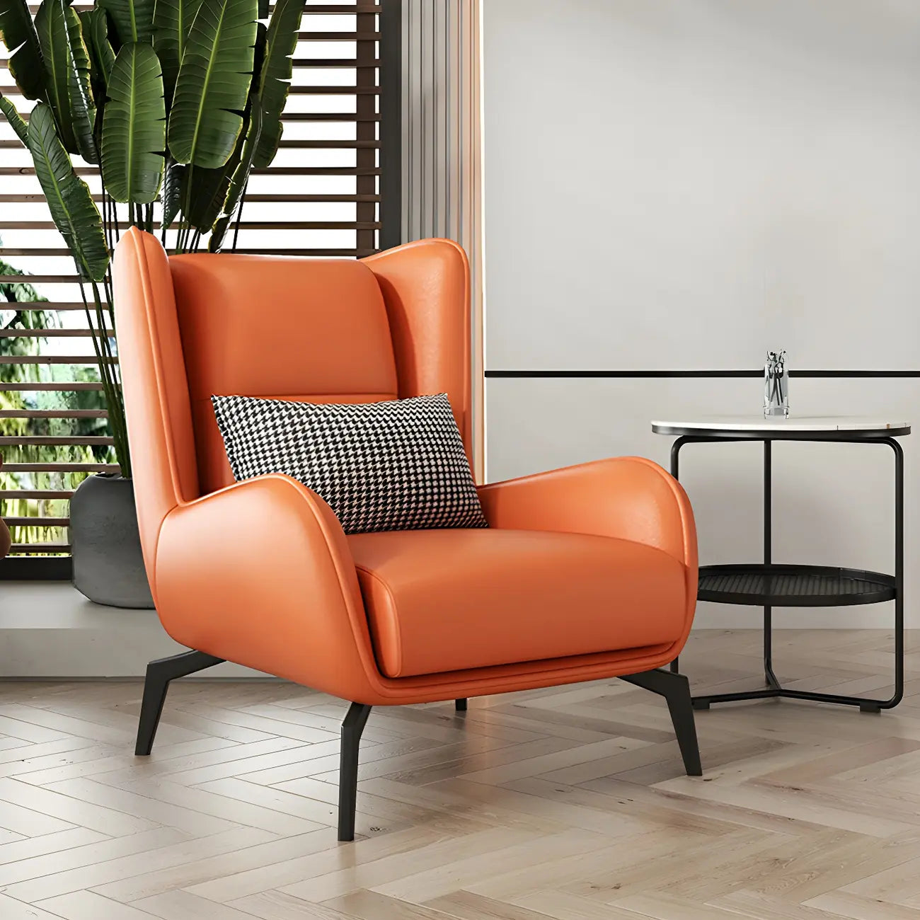 Fauteuil d'appoint moderne en cuir beige avec un coussin