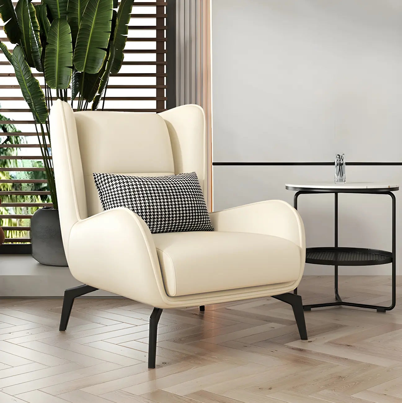 Fauteuil d'appoint moderne en cuir beige avec un coussin