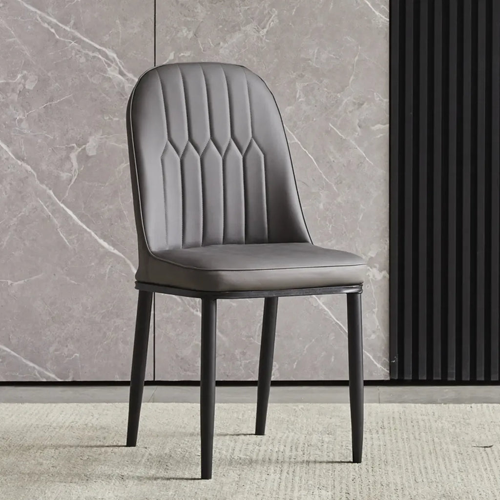 Chaise de salle à manger moderne en cuir rembourrée avec dossier haut