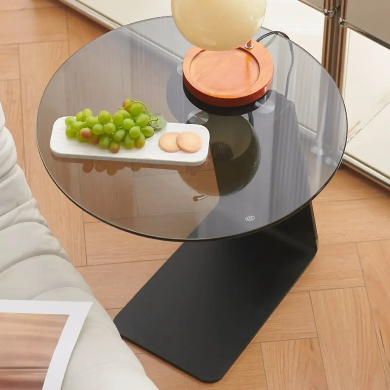 Table d'appoint ronde moderne en verre noir transparent pour canapé
