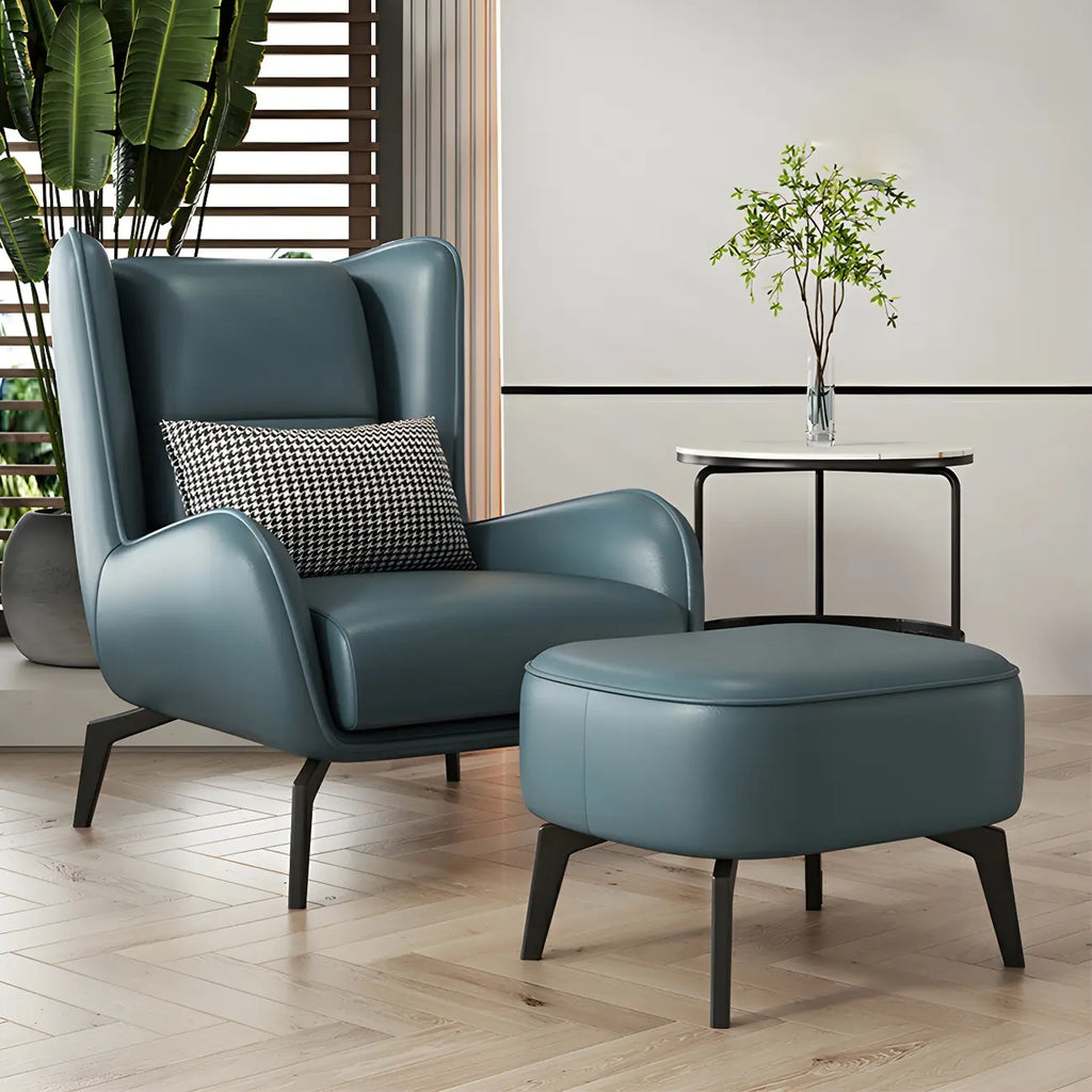 Fauteuil d'appoint moderne en cuir beige avec un coussin