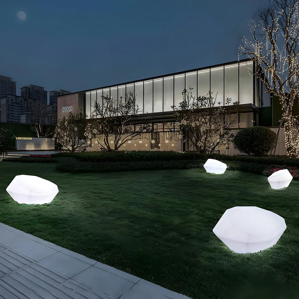Éclairage de sol en forme de rocher en plastique blanc à LED pour pelouse extérieure
