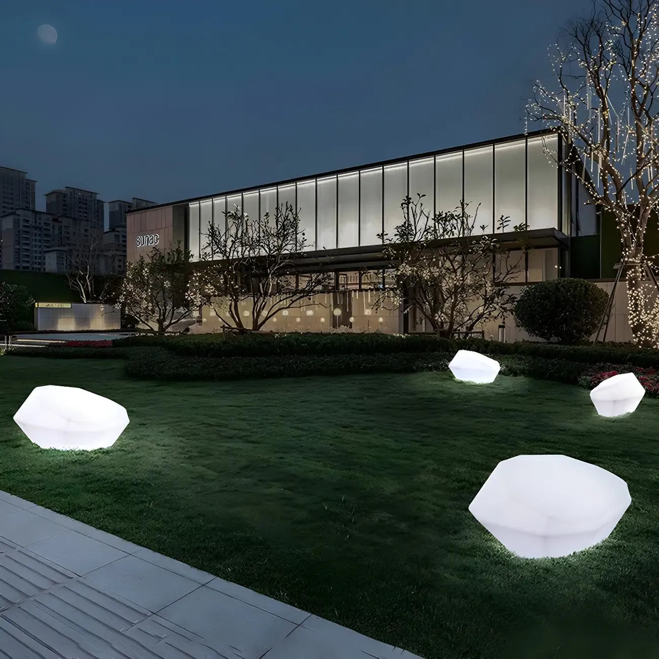 Éclairage de sol en forme de rocher en plastique blanc à LED pour pelouse extérieure