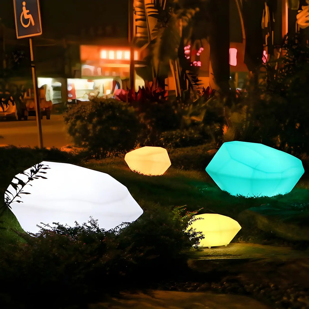 Éclairage de sol en forme de rocher en plastique blanc à LED pour pelouse extérieure