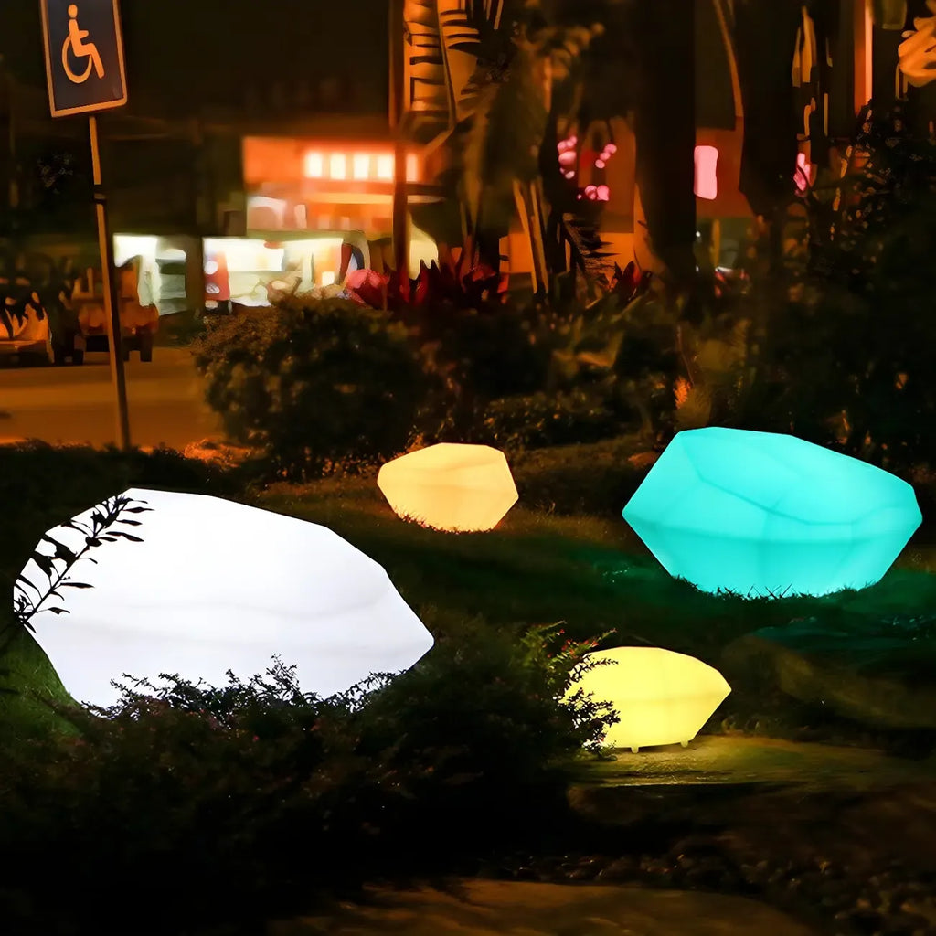 Éclairage de sol en forme de rocher en plastique blanc à LED pour pelouse extérieure