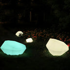 Éclairage de sol en forme de rocher en plastique blanc à LED pour pelouse extérieure