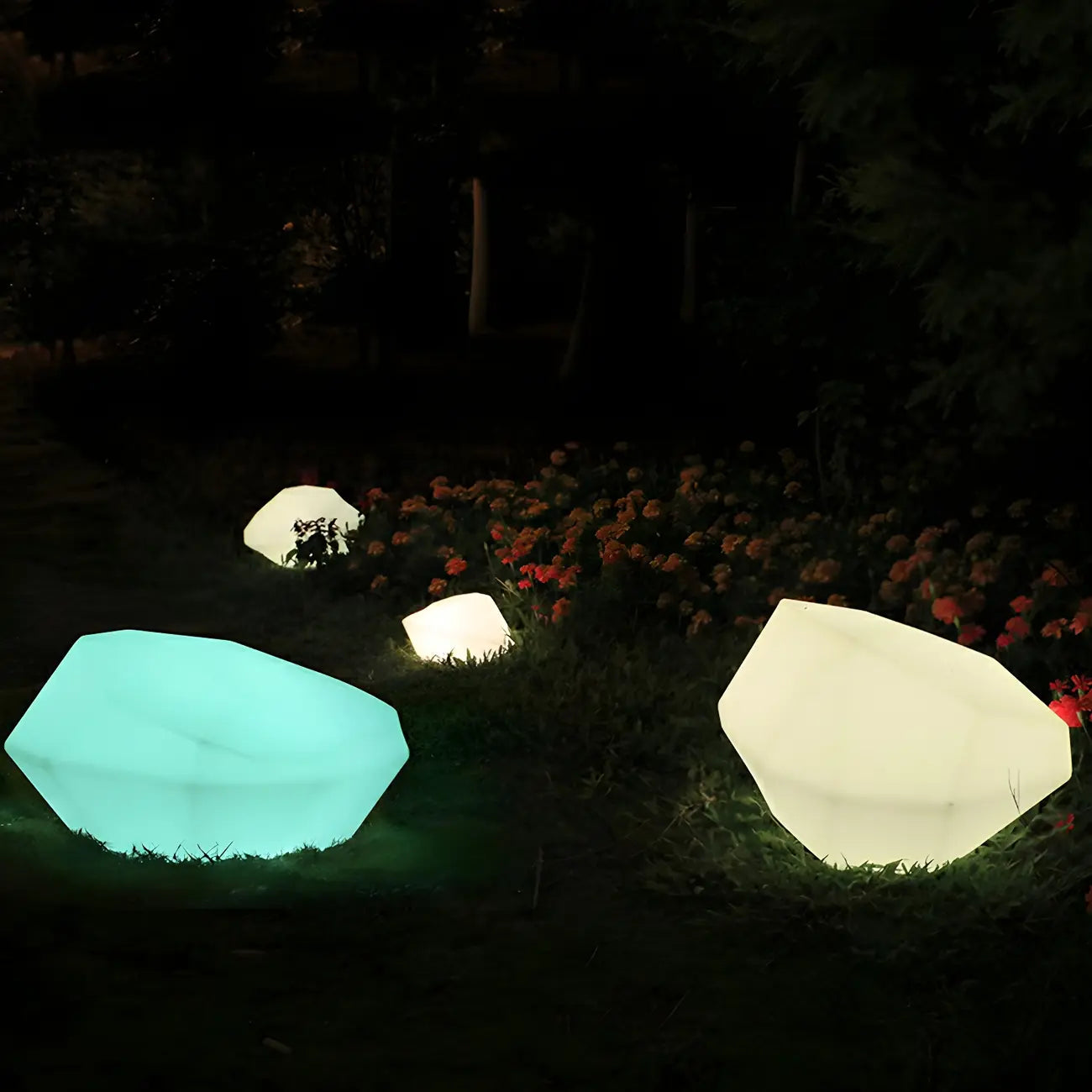 Éclairage de sol en forme de rocher en plastique blanc à LED pour pelouse extérieure