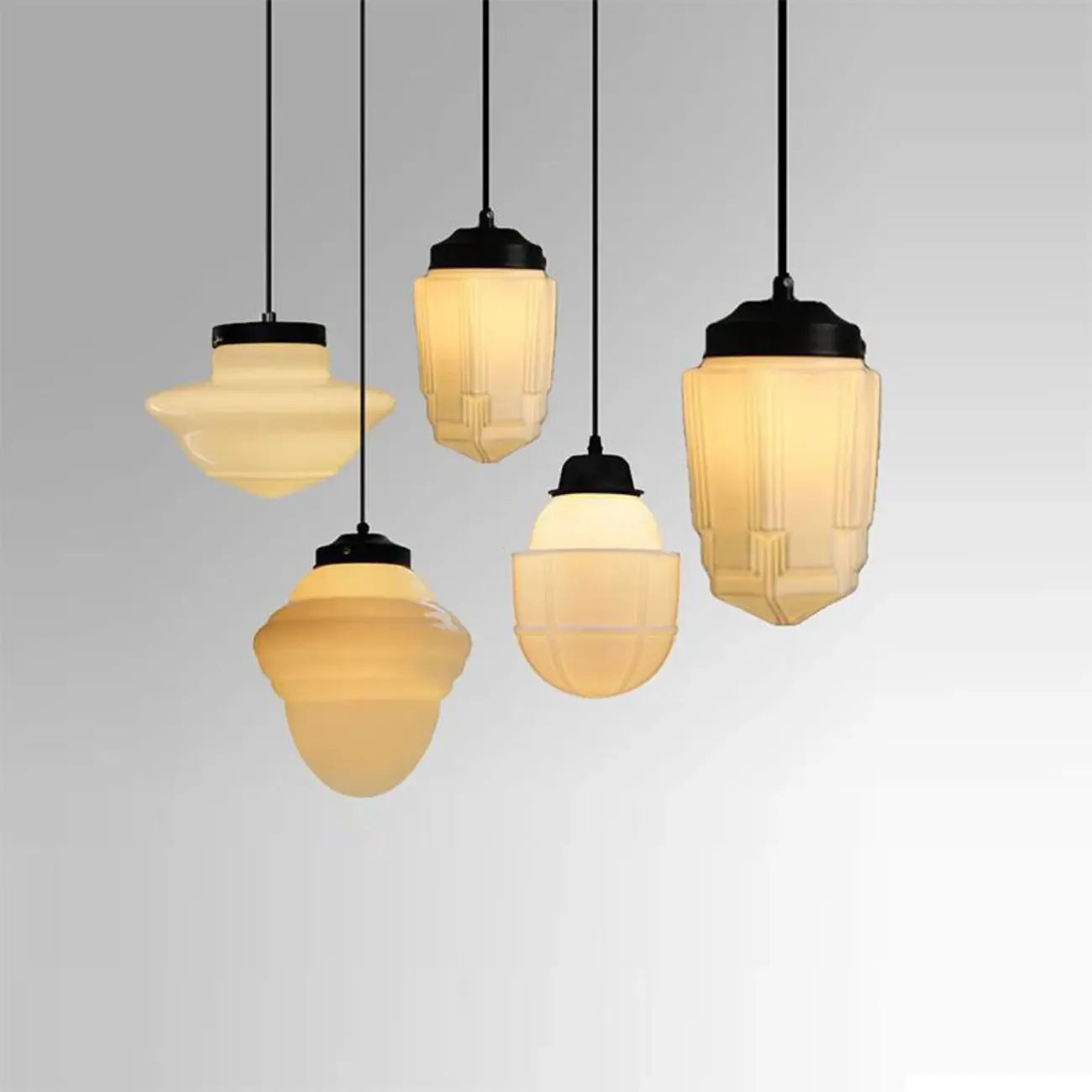 Suspension LED moderne en verre dépoli, couleur noisette, pour chevet.