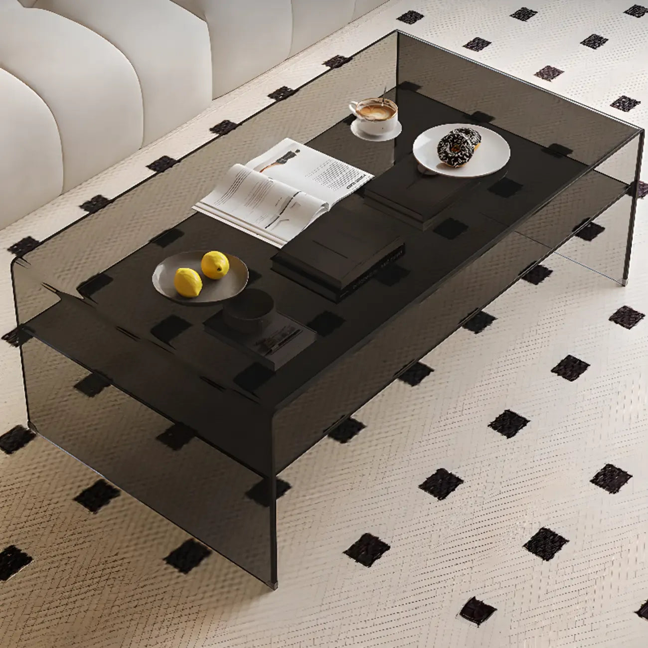 Table basse rectangulaire noire moderne au design transparent