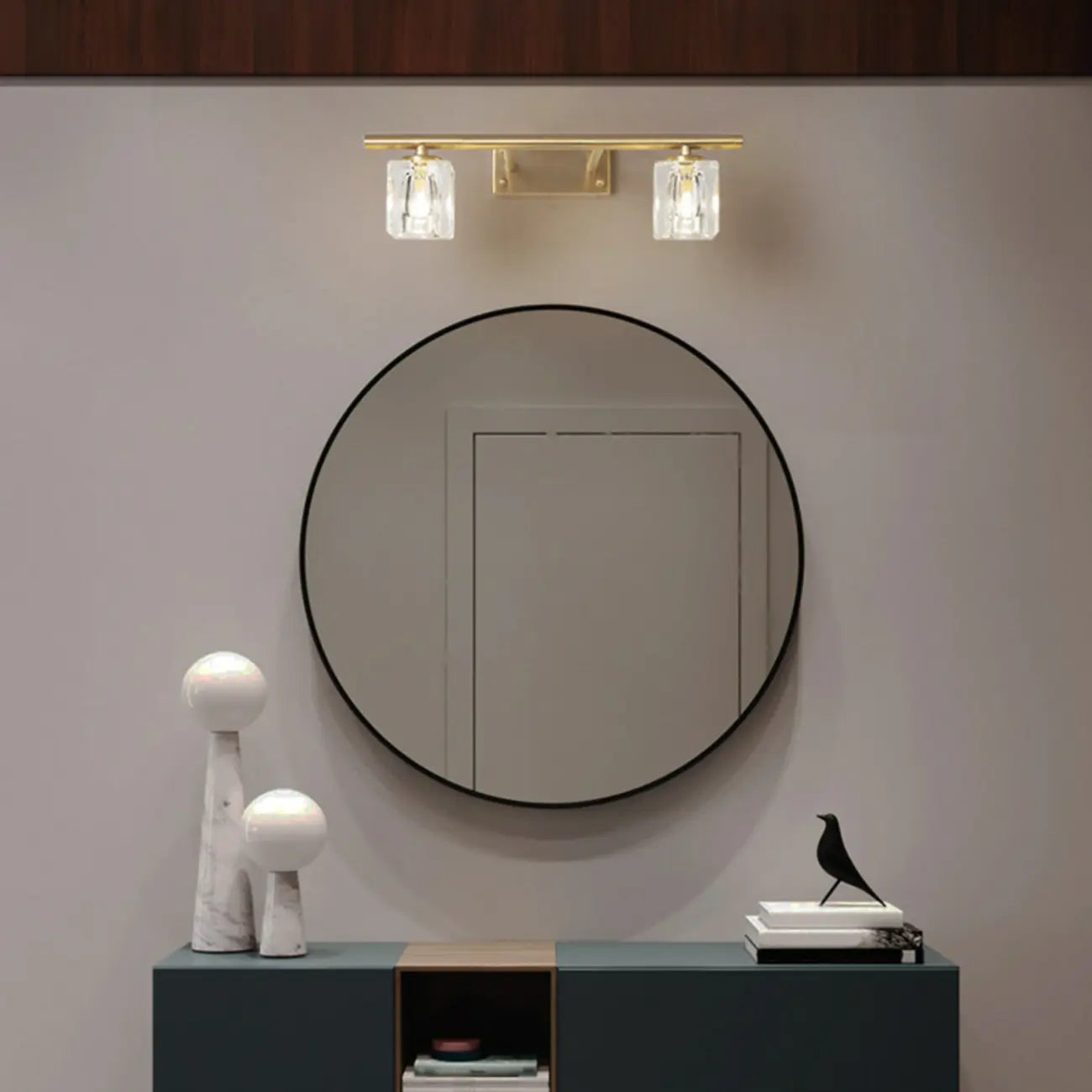 Applique murale moderne dorée pour salle de bain avec abat-jour en cristal transparent