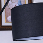 Lampadaire traditionnel noir avec abat-jour en tissu plissé blanc