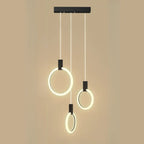 Suspension LED dorée personnalisable pour escalier