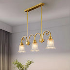 Suspension géométrique en laiton avec verre à motif floral.