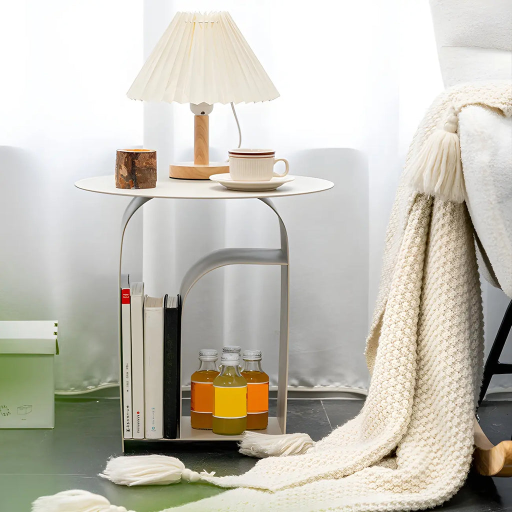 Table de chevet industrielle étroite en métal blanc avec plateau rond