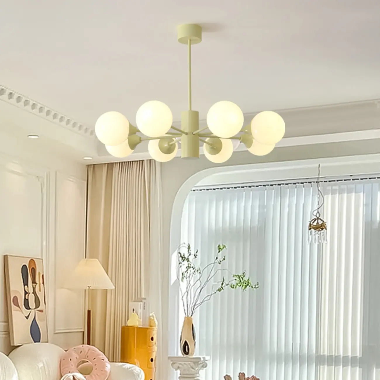 Lampadario moderno a 8 luci con globo in vetro e design regolabile