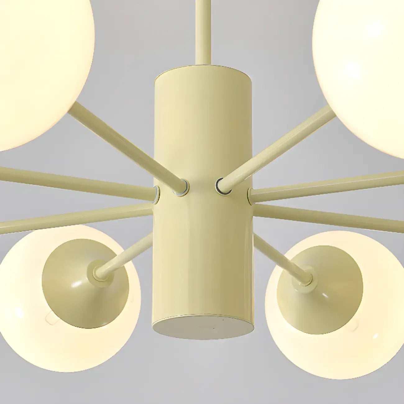 Lampadario moderno a 8 luci con globo in vetro e design regolabile
