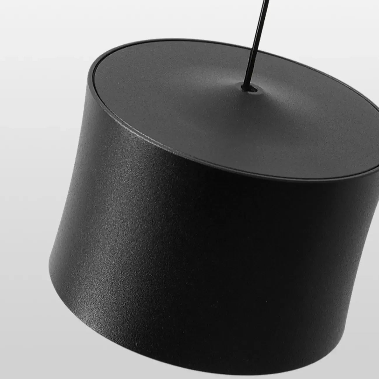 Lampe de chevet suspendue minimaliste noire à LED avec long câble réglable