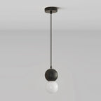 Suspension en verre opale perlé pour décoration intérieure contemporaine
