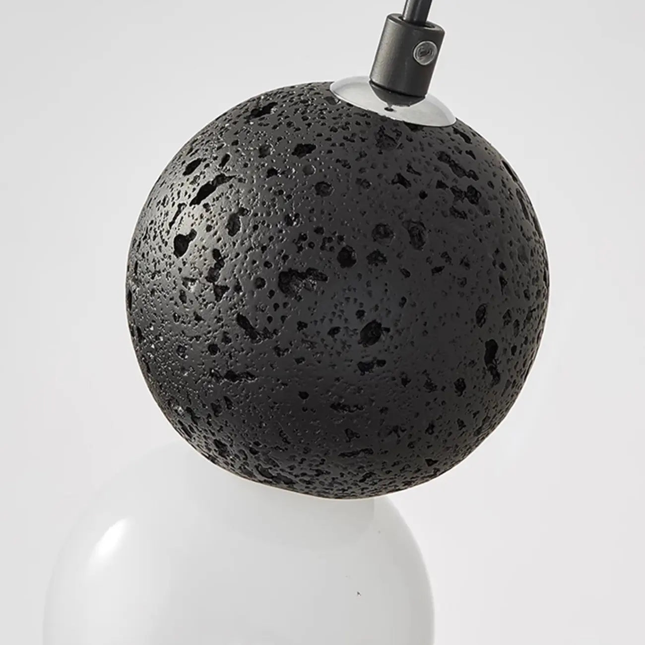 Suspension en verre opale perlé pour décoration intérieure contemporaine
