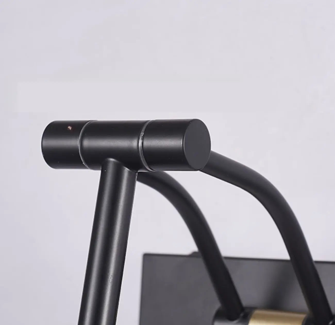 Barre lumineuse LED linéaire minimaliste pour salle de bain