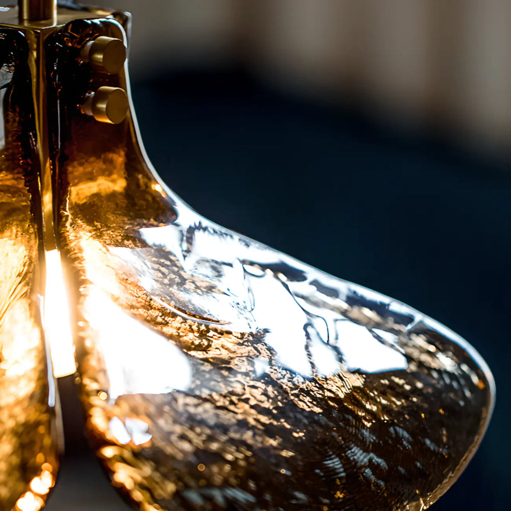 Suspension moderne en pétales de verre doré pour salon