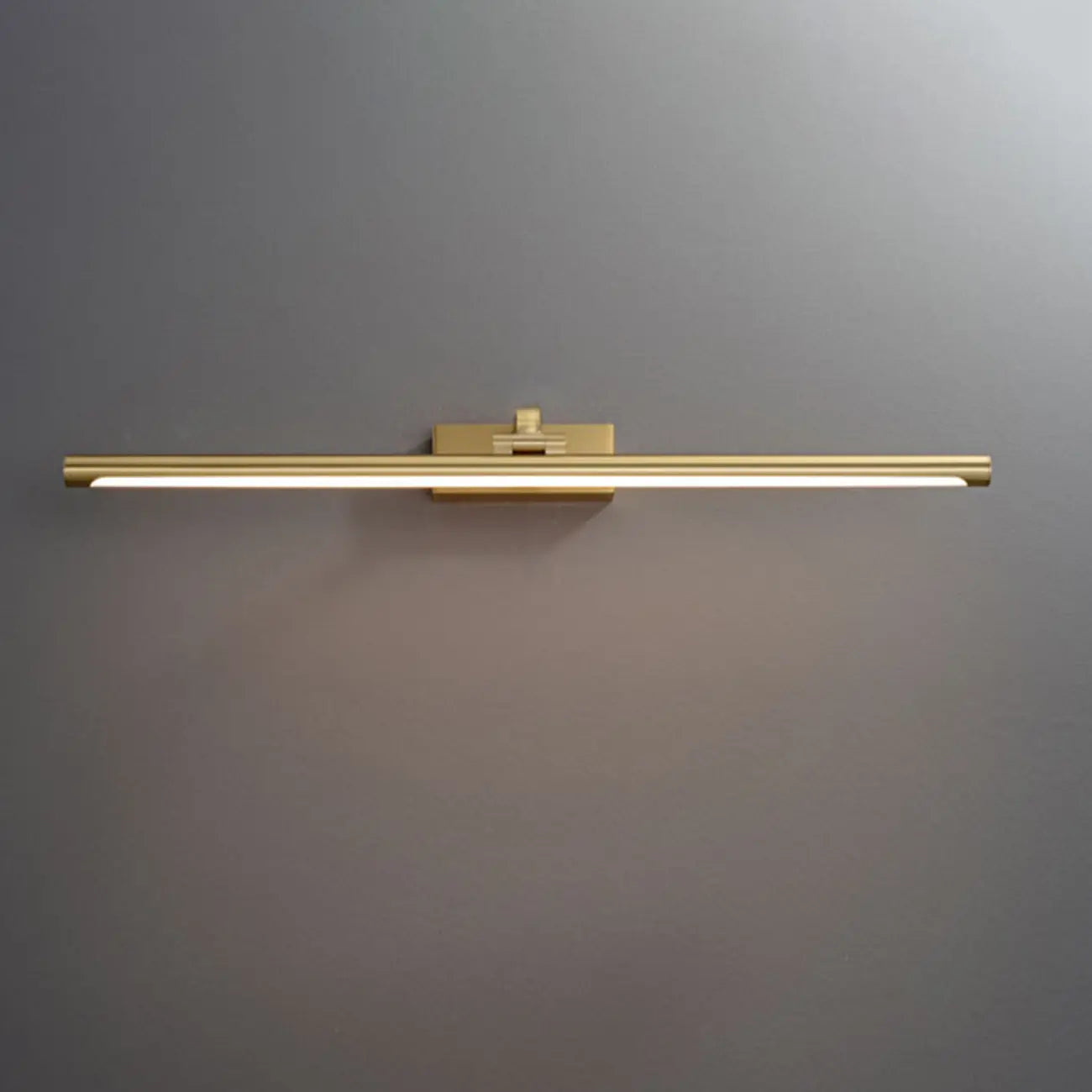 Applique murale linéaire dorée pour salle de bain au-dessus du miroir