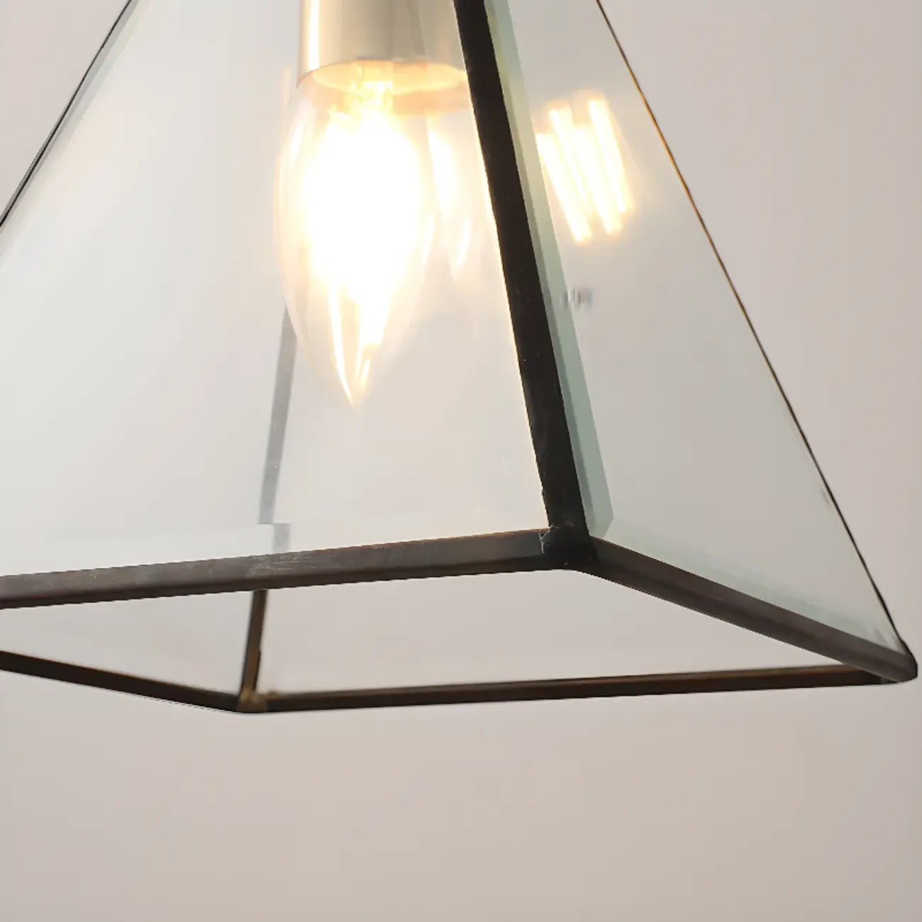 Suspension moderne en verre en forme de diamant pour salon